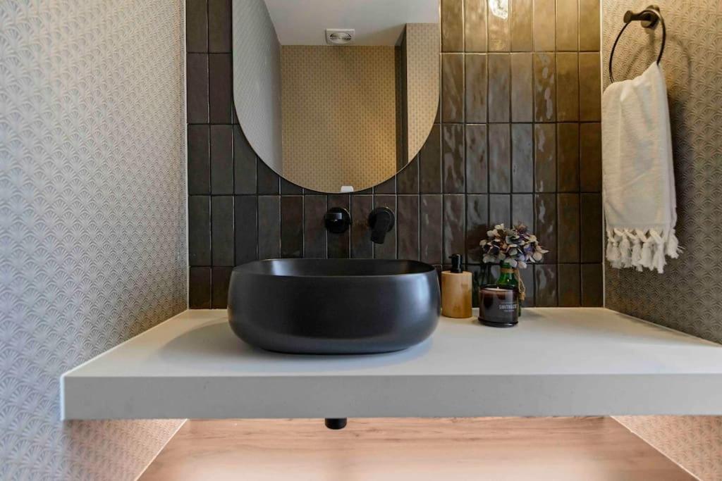 Вилла Luxury Escape In Cbd - Walking Distance To Town Тауранга Экстерьер фото